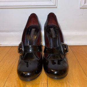 Burberry Mary Jane Block Heels, Black patent leather